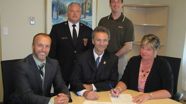 Signature de la convention collective des brigadiers à Chambly